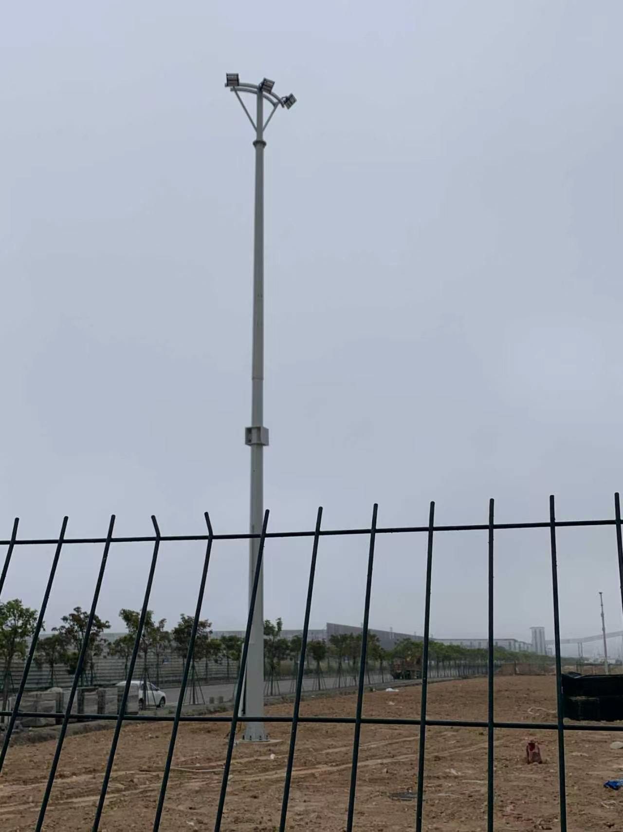 名家汇高新八路综合杆（多功能智能杆）示范段实景